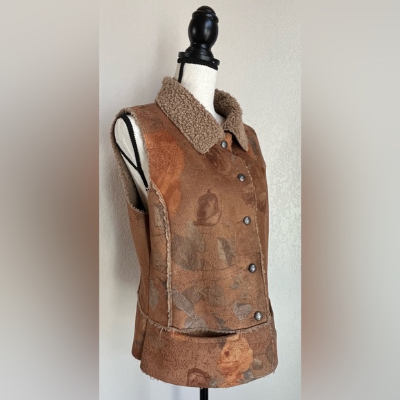 County Clothing Company Vest - Picture 3 of 15